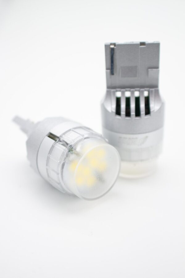 Лампа светодиодная Blick 7440(W21W)-2835-8SMD Белый 12V 2шт