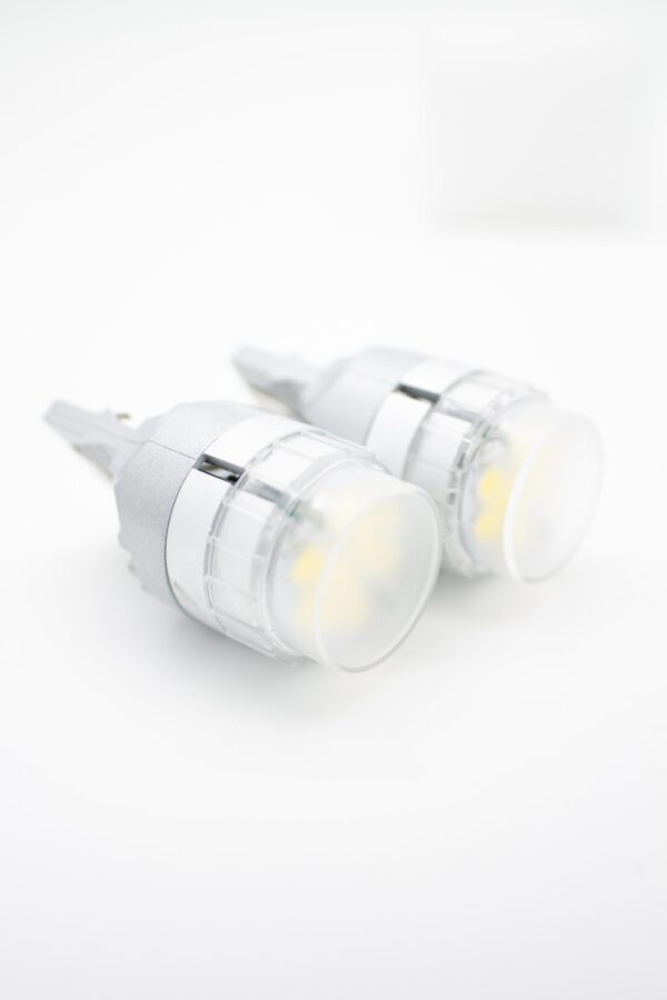 Лампа светодиодная Blick 7443(W21/5W)-2835-8SMD Белый 12V 2шт